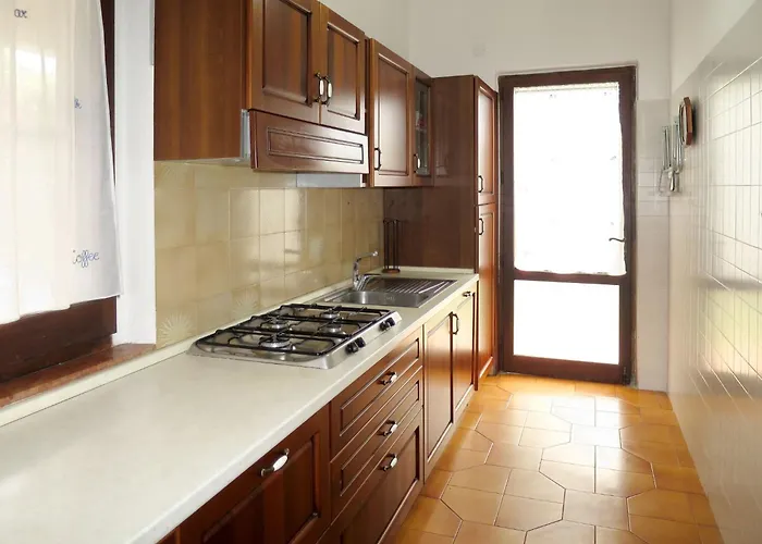 Giacu - Rei225 By Interhome *