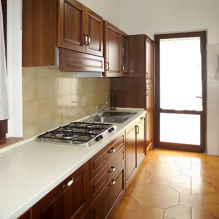 Giacu - Rei225 By Interhome *